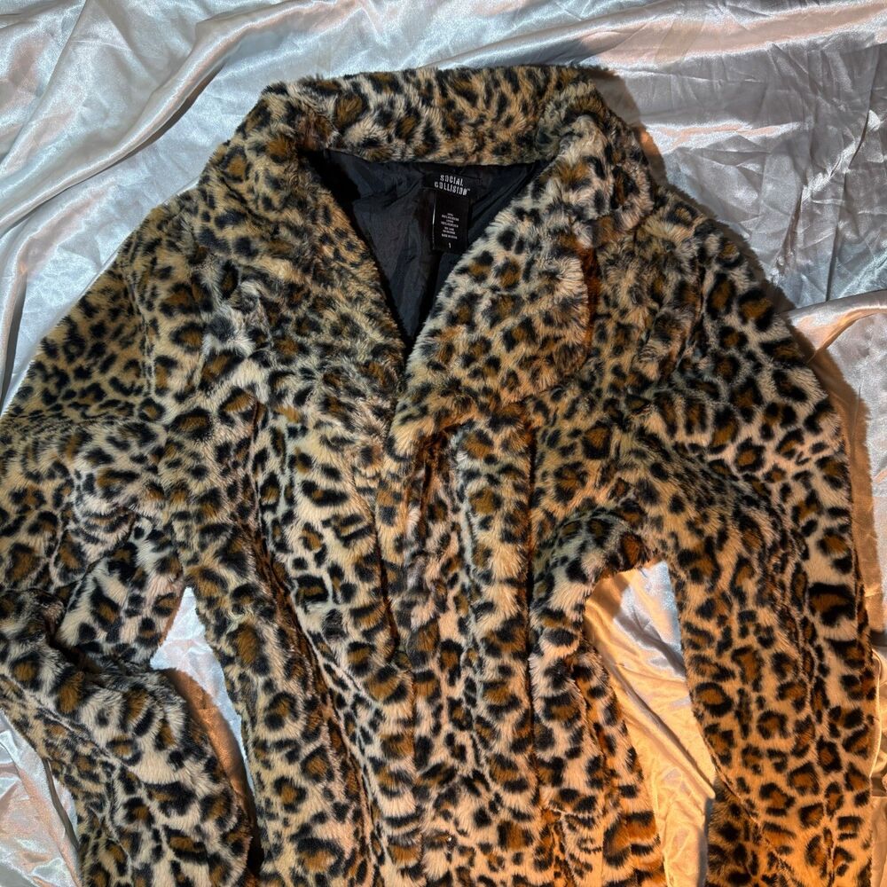 Social Collision Faux Fur Leopard Print Coat Size 1 (Juniors S/M)